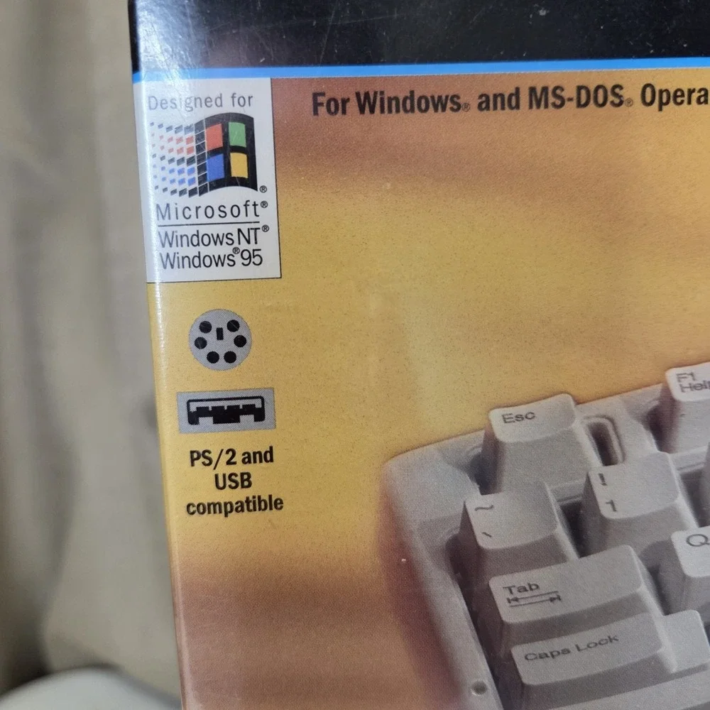Microsoft Natural Keyboard Elite Wired Ergonomic PS/2 / USB - NEW SEALED!